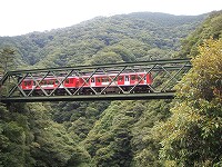 20090928-hakonetozan.tetsudou.yugawara.itouya.jpg