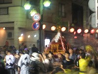 20130527-yukake.mikoshi.2013.yugawara.kankou.itouya.jpg